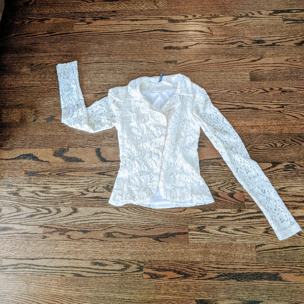 Suki Lace Blazer Size Small